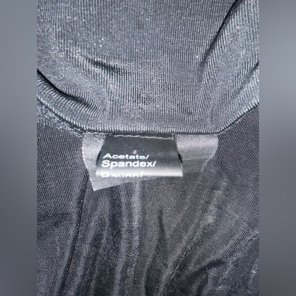 AHNI Wearable Art Graphic Velvet Sleeve Top - Picture 7 of 9